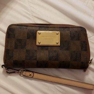 Michael kors wallet